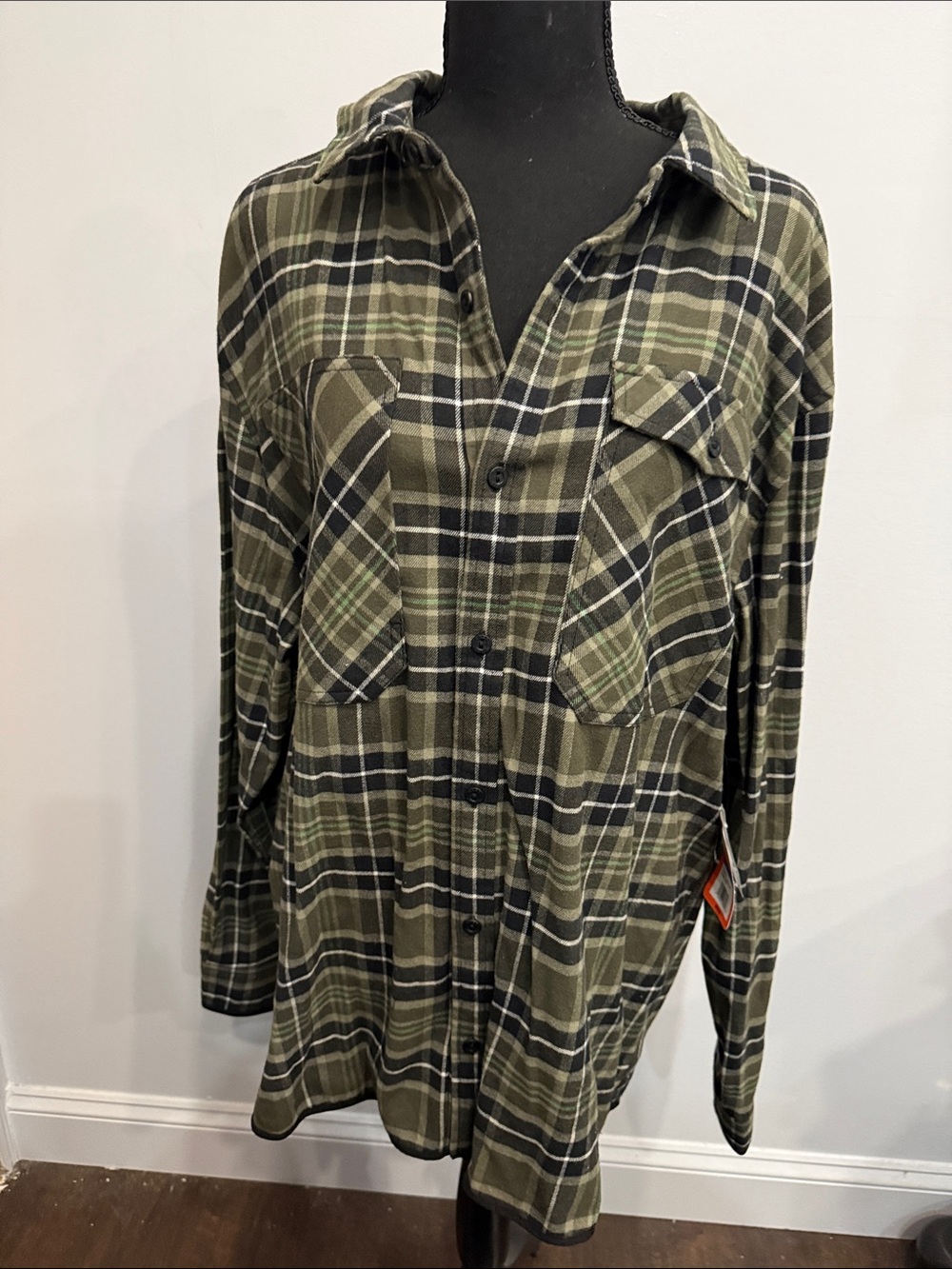 Classic Olive Green Plaid Button-Down Shirt - Casual Long Sleeve